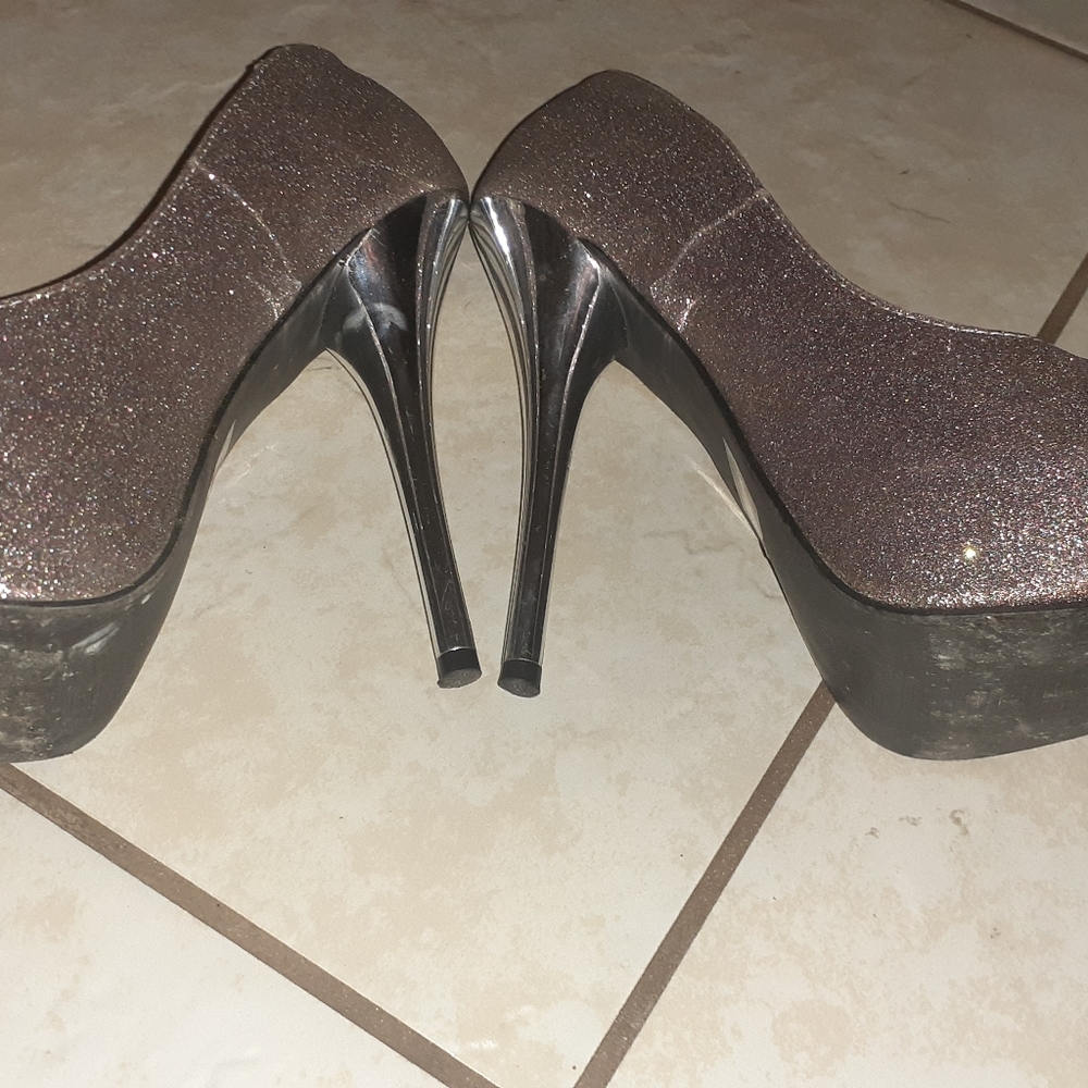 Pump heels - Picture 7 of 9